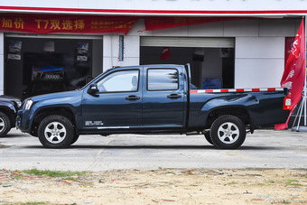 2014款骐铃T5 2.8T手动两驱超值版加长轴距JE493ZLQ4E