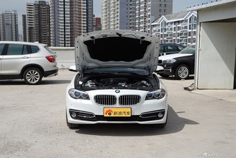 2017款宝马5系525Li 2.0T自动豪华设计套装
