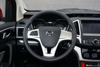 2015款北汽幻速H3 1.5L豪华型