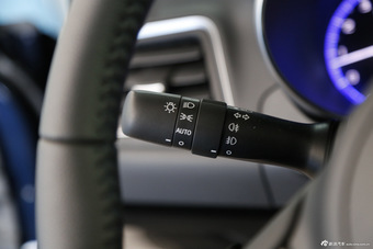 2016款傲虎2.5L自动运动导航版