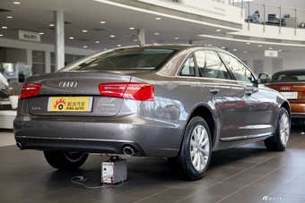2014款奥迪A6L 2.5L 30FSI手自一体舒适型