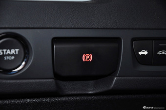 2015款东风标致508自动旗舰版