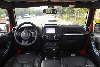 2015款牧马人3.6L四门版Rubicon图片