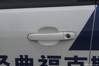 2013款福克斯两厢经典1.8L自动百万纪念款