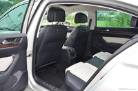 2017款迈腾2.0T自动380TSI DSG 旗舰型