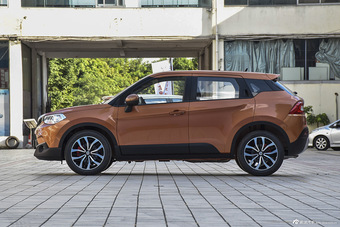 2016款中华V3 1.5T手动精英型