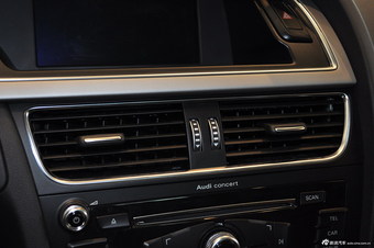 2013款奥迪A4L 30 TFSI 手动舒适型