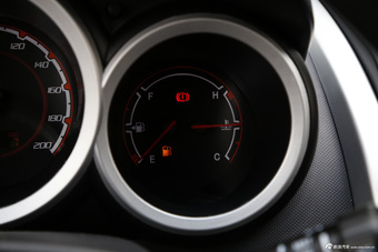 2014款长安CX20 1.4L手动天窗导航版国5