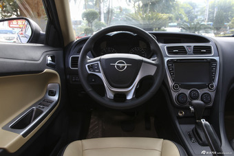 2015款海马福美来1.5T自动品尚型