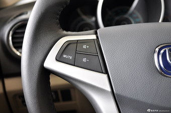 2014款逸动1.6L手动豪华型