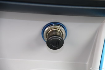 2015款北汽新能源EV200轻秀版