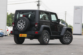 2015款牧马人3.6L自动两门舒享版Rubicon