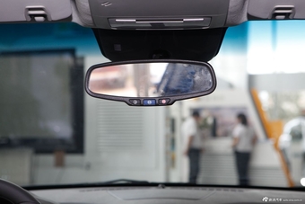 2013款科鲁兹1.8L自动SE