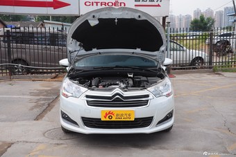 2015款雪铁龙C4L 1.6T自动尊贵版图片