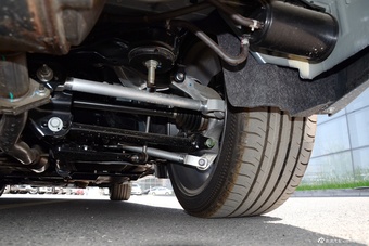 2016款英菲尼迪Q50L 2.0T自动豪华运动版