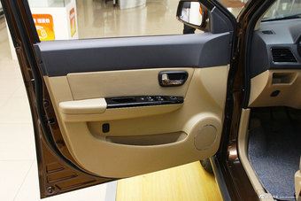 2014款五菱宏光S 1.5L豪华型