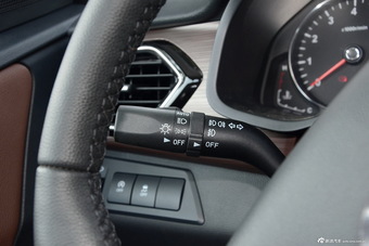 2016款森雅R7 1.6L手动尊贵型