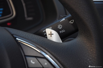 2015款绅宝CC2.0T自动豪华版