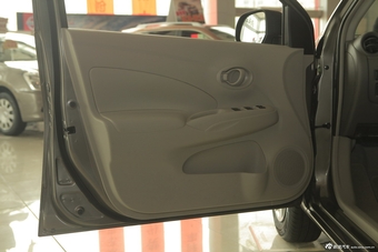 2014款阳光1.5XE CVT精英版