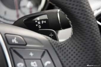 2015款 奔驰GLA220 4MATIC时尚型