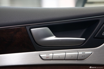 2014款奥迪A8L 45 TFSI Quattro豪华型