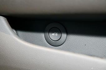 2013款凯雷德ESV铂金版加长型