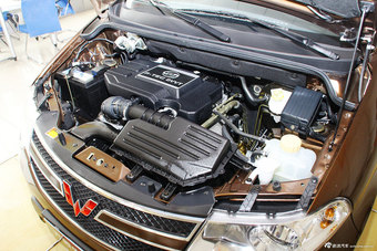 2014款五菱宏光S 1.5L豪华型