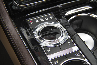 2015款捷豹XJL 2.0T两驱典雅商务版