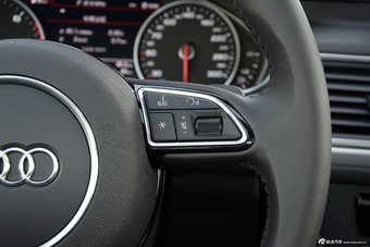 2016款奥迪A6L 3.0T自动45TFSI quattro运动型
