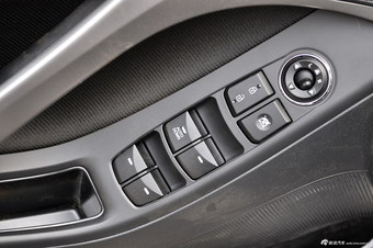 2012款朗动1.6L手动时尚型