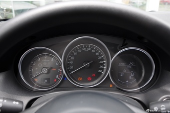 2015款马自达CX-5 2.0L自动两驱舒适型