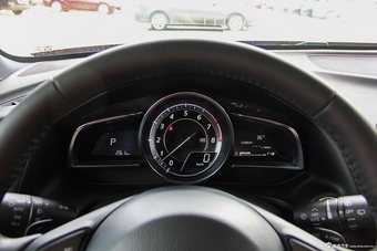 2016款马自达CX-4 2.5L自动四驱蓝天无畏版