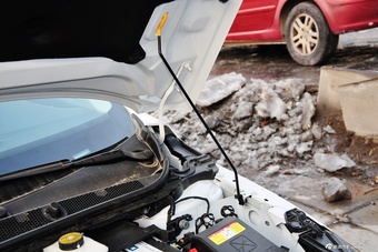 2014款标致408 1.8L手动领先版