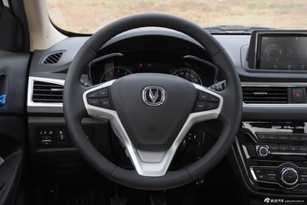 2015款悦翔V7 1.6L手动乐趣型