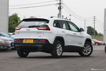 2016款自由光2.4L自动领先版