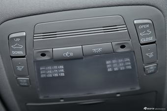 2012款皇冠V6 2.5L Royal Saloon