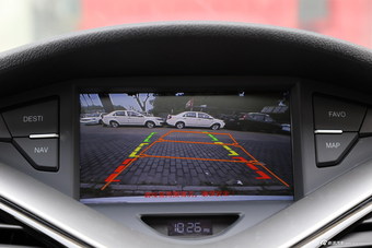 2016款奔腾B70 1.8T自动运动尊贵型