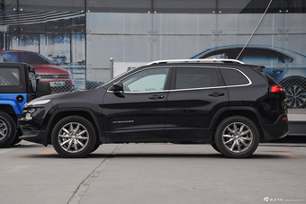 2016款自由光2.4L自动全能版