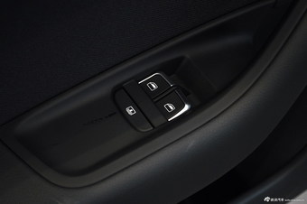 2014款奥迪A6L 2.0L TFSI手自一体标准型