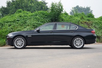 2017款宝马5系2.0T自动528Li豪华设计套装