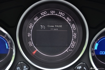 2016款雪铁龙C4L 1.6T自动旗舰型