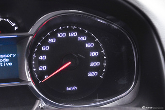 2015款科帕奇2.4L自动7座两驱城市版