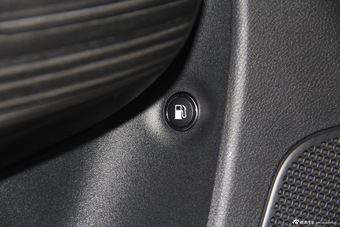 2016款自由光2.4L自动优越版