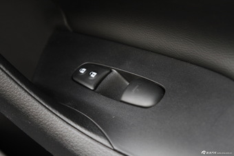 2013款天籁实拍图