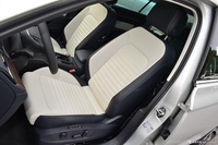 2017款迈腾2.0T自动380TSI DSG 旗舰型