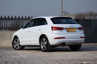 2016款奥迪Q3 2.0T自动35TFSI典藏版智领型