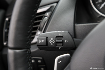 2015款宝马X1 2.0T自动xDrive20i X套装晋级版