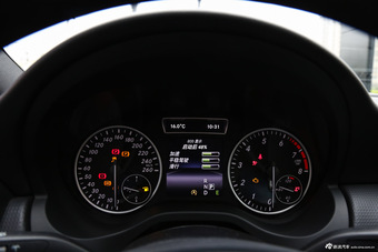 2016款奔驰A级 A180 1.6T自动