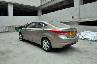 2012款朗动1.6L手动时尚型