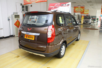 2014款五菱宏光S 1.5L豪华型